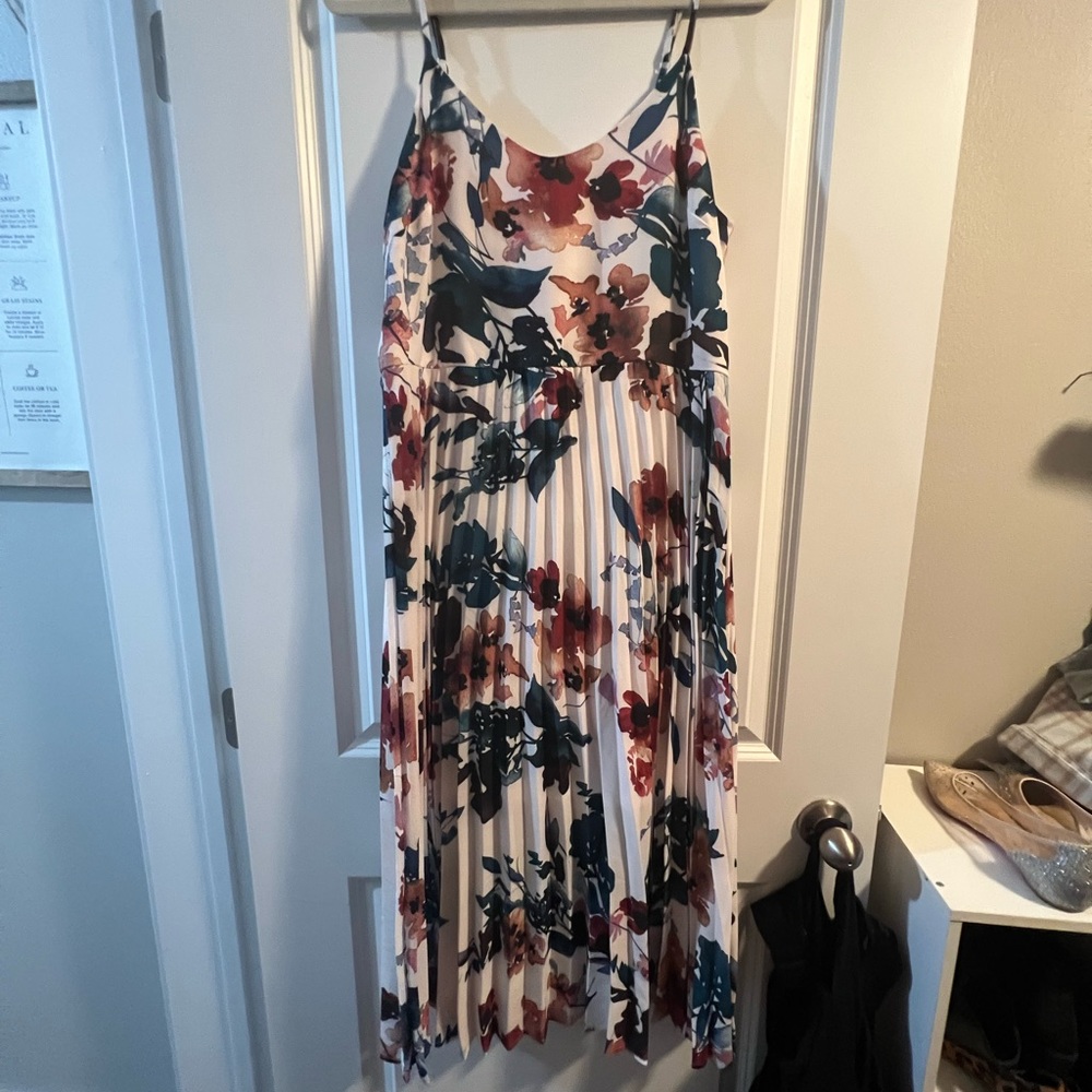 GORGEOUS A New Day Floral Pleated Midi Cami Dress